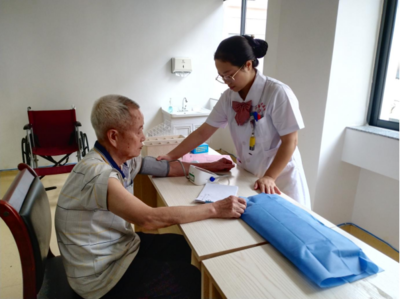 廣西柳州市三江縣組織退休干部進行健康體檢